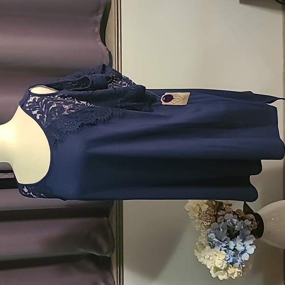 NWT St. John's Bay Cold Shoulder Top - Picture 5 of 10